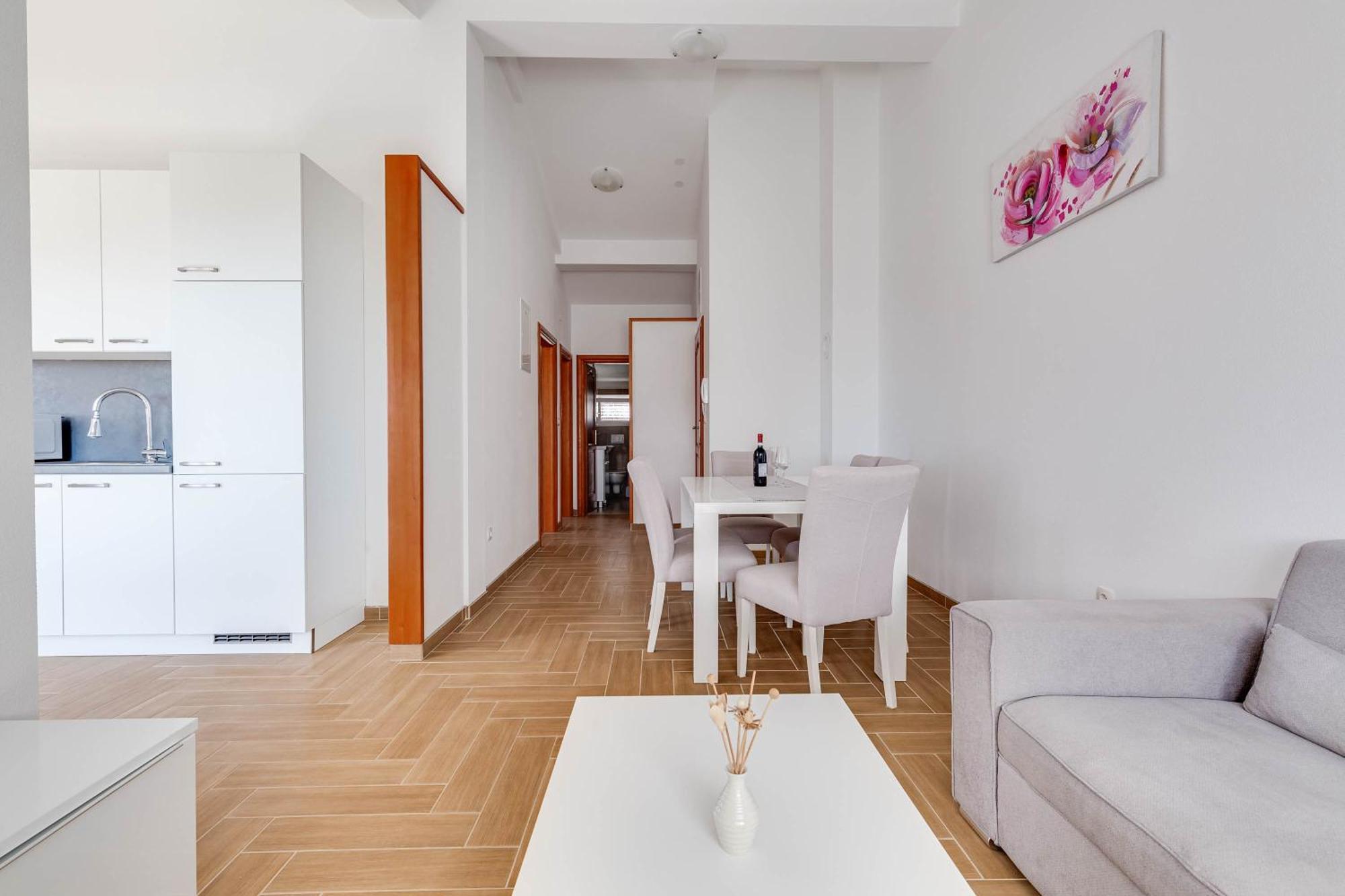 Apartmani Pocrnic Pakostane Exterior photo
