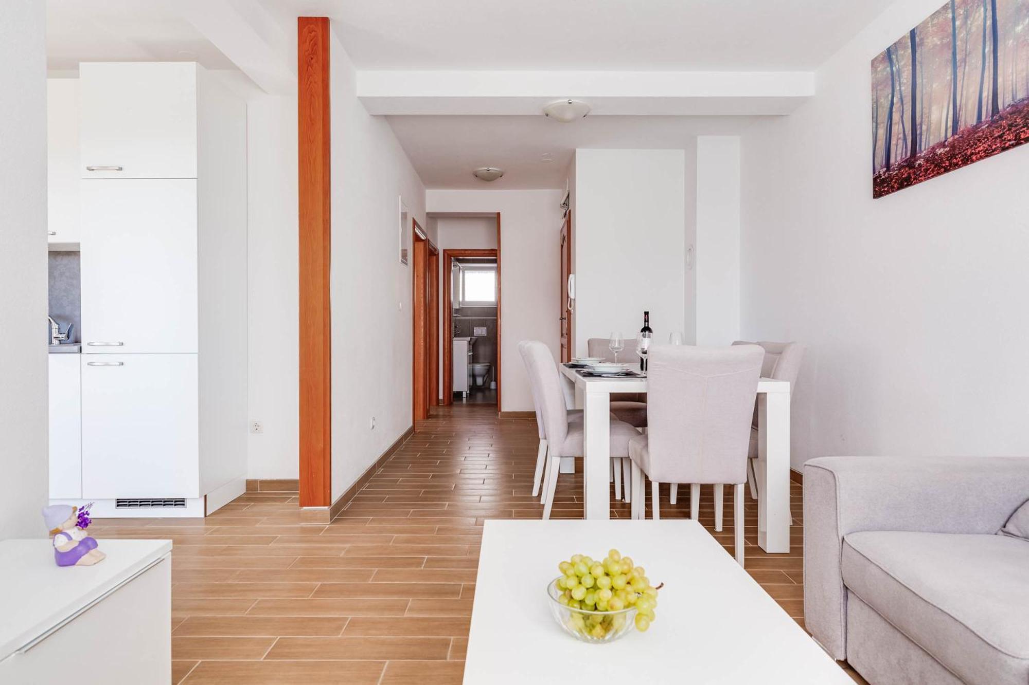 Apartmani Pocrnic Pakostane Exterior photo